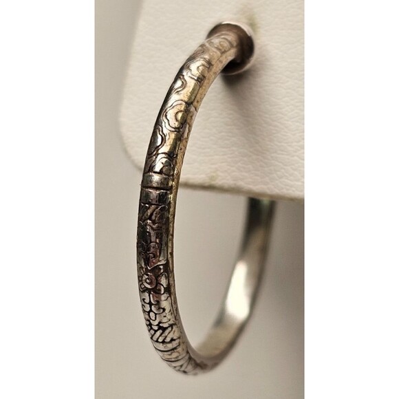 925 Silver 1" Textured Open Hoop Earrings - Picture 3 of 7